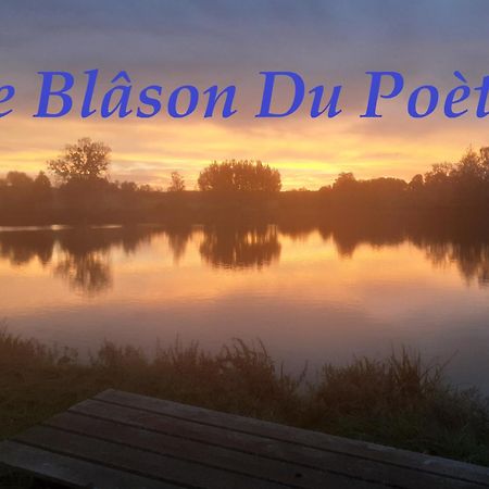 Le Blason Du Poete Mayet エクステリア 写真